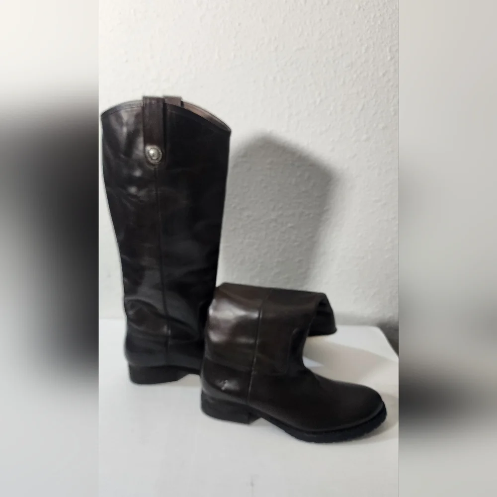 Frye Distressed Leather Tall Riding Boots Size 7 Pull On Made in Mexico New